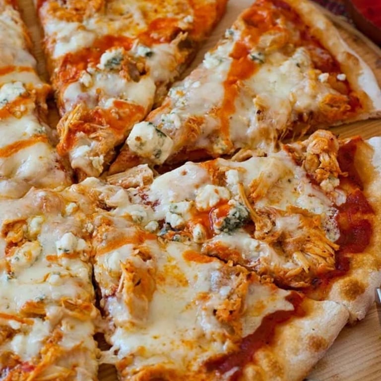 Buffalo Chicken Pizza Delight